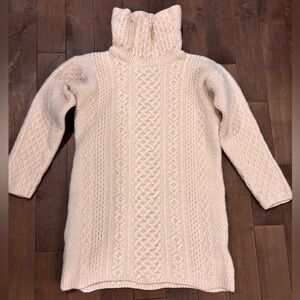 Aran Wollen Mills 100% Merino Wool Cream Turtleneck Sweater Made in Ireland